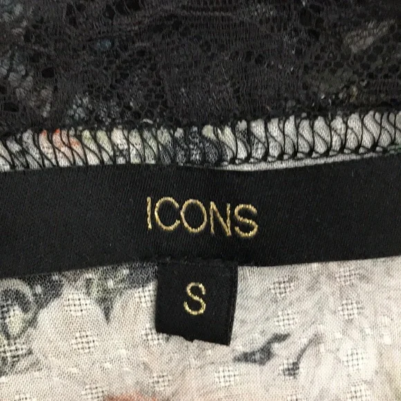 Icons Lace Trim Flower Cami - Picture 3 of 4